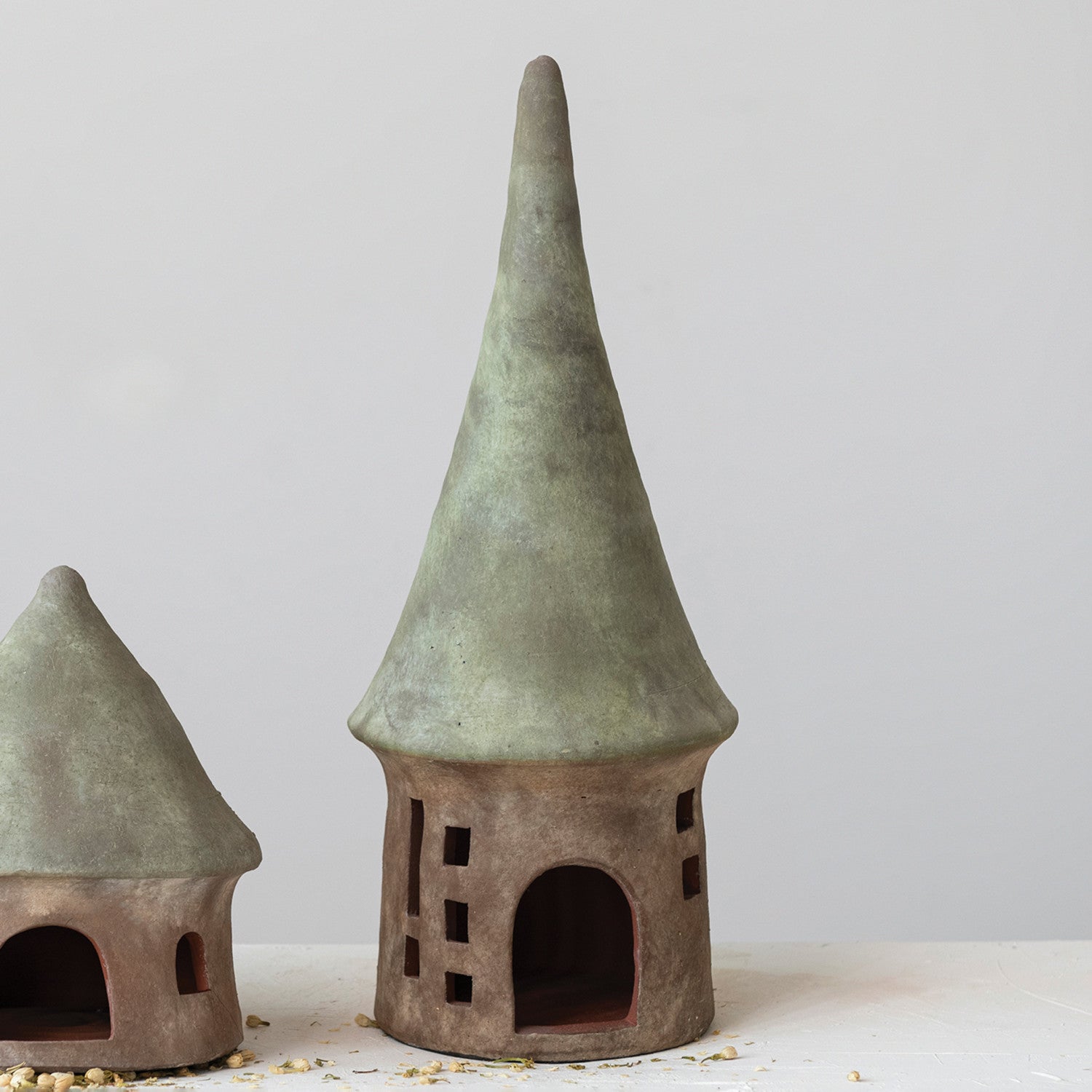 Terra-cotta Toad House, Green & Natural